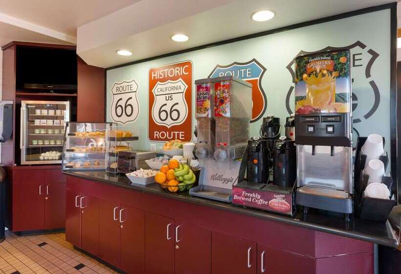 هتل Econo Lodge Flagstaff Route 66