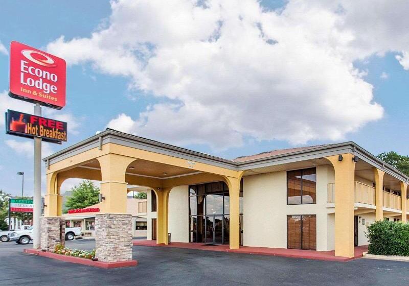 호텔 Econo Lodge Inn & Suites