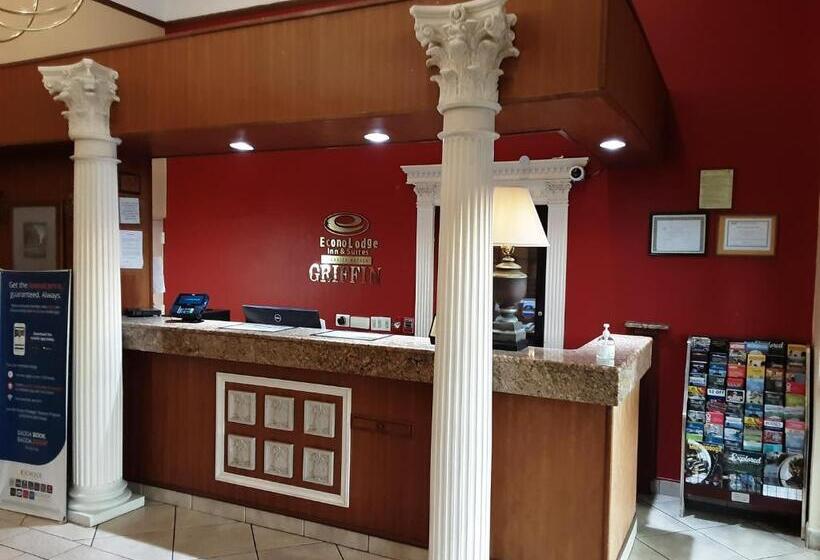 호텔 Econo Lodge Inn & Suites