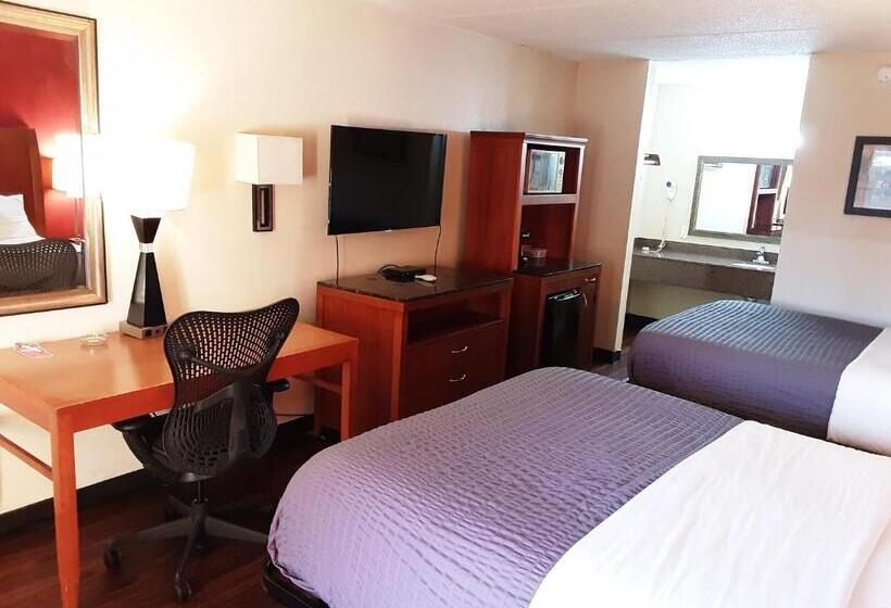 호텔 Econo Lodge Inn & Suites