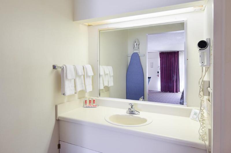 فندق Econo Lodge