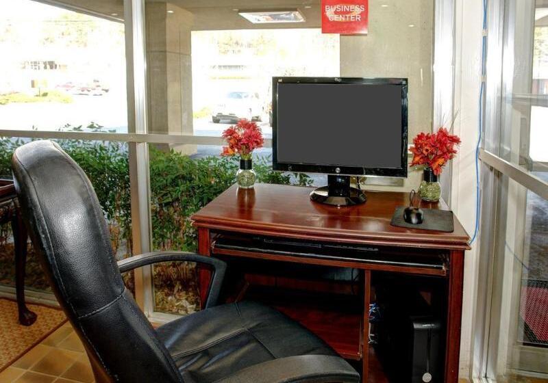 فندق Econo Lodge