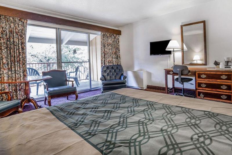 هتل Econo Lodge Near Reno Sparks Convention Center