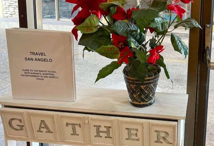 فندق Econo Lodge