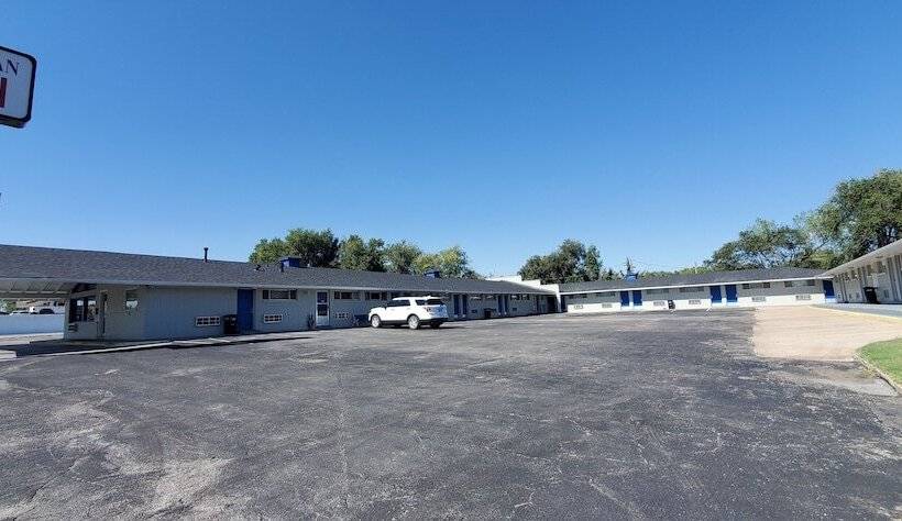 فندق Economy Inn