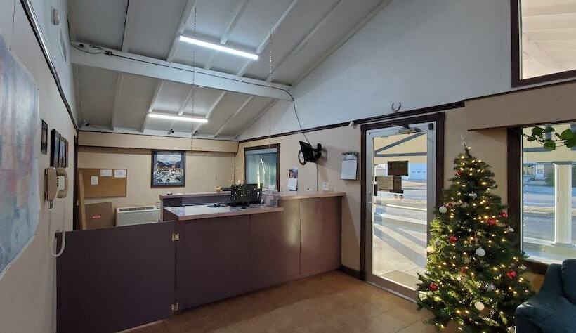 فندق Economy Inn