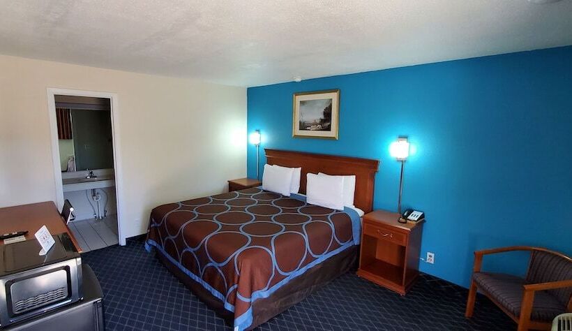 فندق Economy Inn