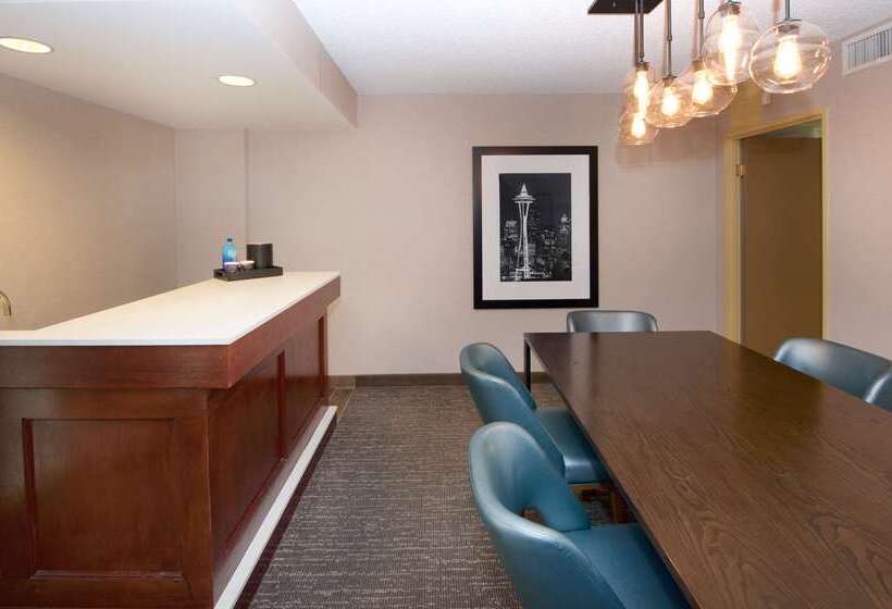 호텔 Embassy Suites By Hilton Seattle North Lynnwood