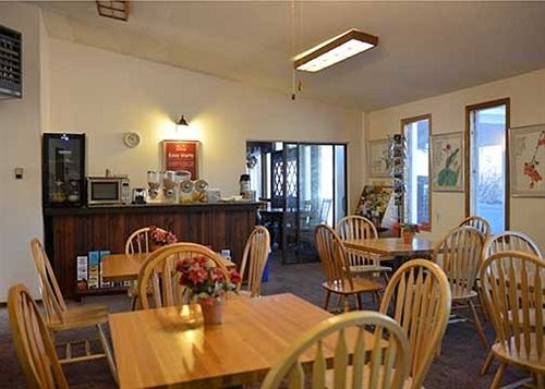 בית מלון כפרי Trailborn Rocky Mountains Outpost