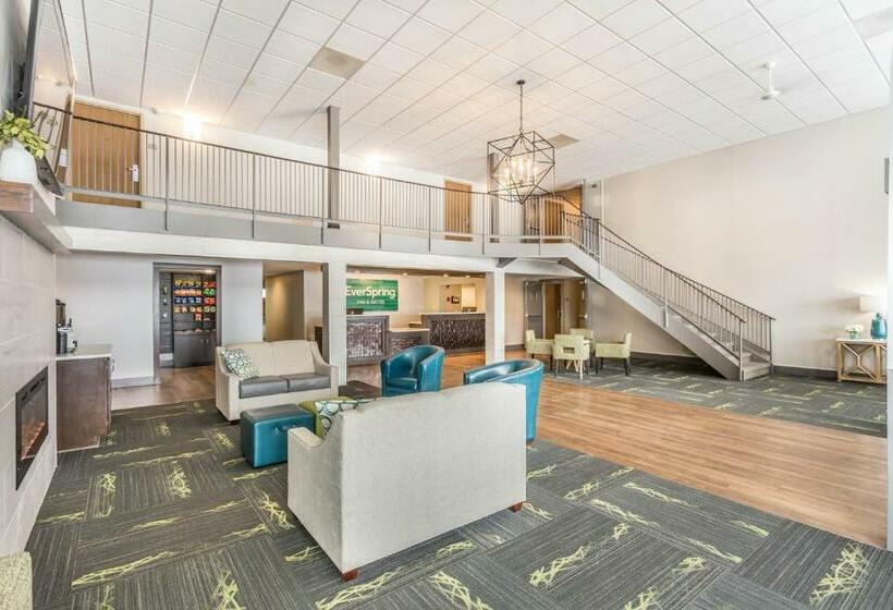 هتل Everspring Inn And Suites
