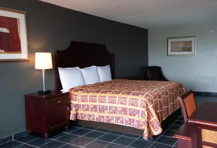 בית מלון כפרי Express Inn & Suites   5 Miles From St Petersburg Clearwater Airport