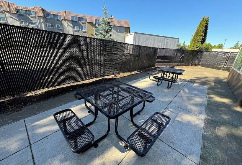 هتل Extended Stay America Premier Suites   Portland   North