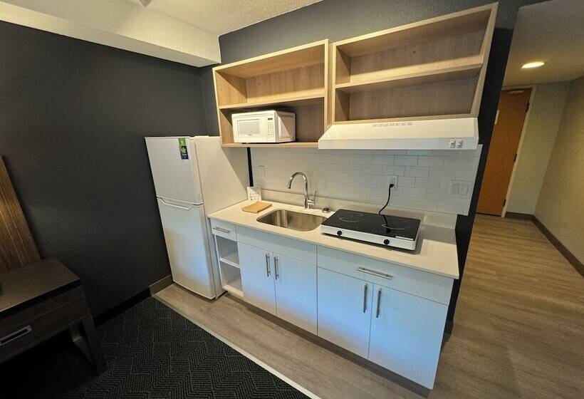 هتل Extended Stay America Premier Suites   Portland   North