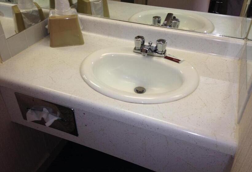 فندق Family Budget Inn Harrison