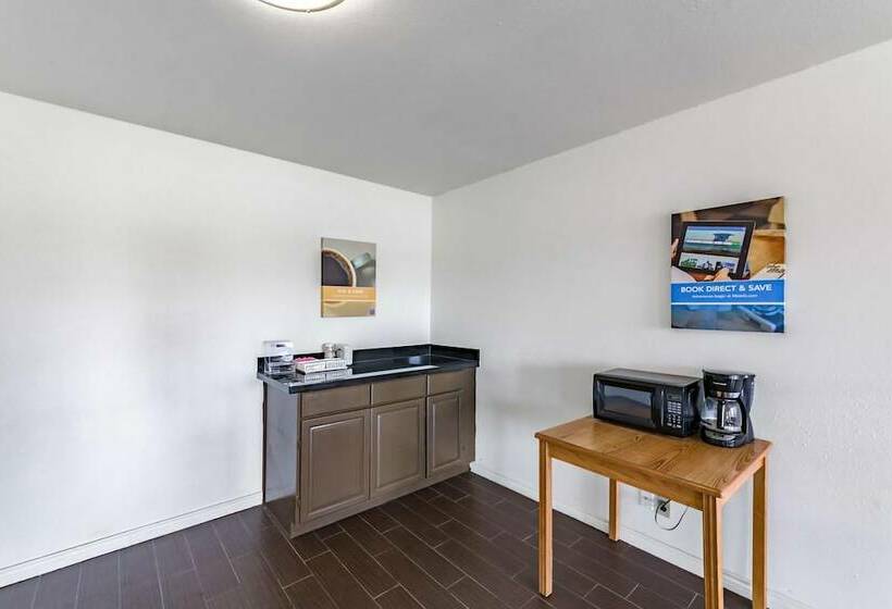 ホテル Giddings Executive Inn