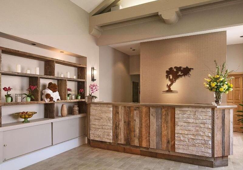 호텔 Half Moon Bay Lodge