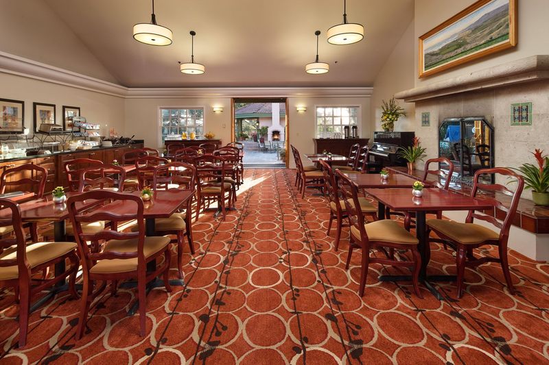 호텔 Half Moon Bay Lodge