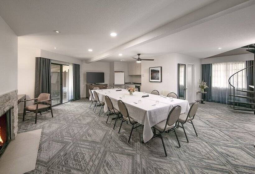 호텔 Half Moon Bay Lodge