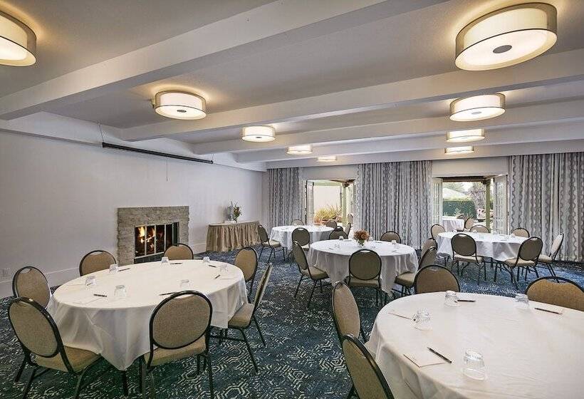 호텔 Half Moon Bay Lodge