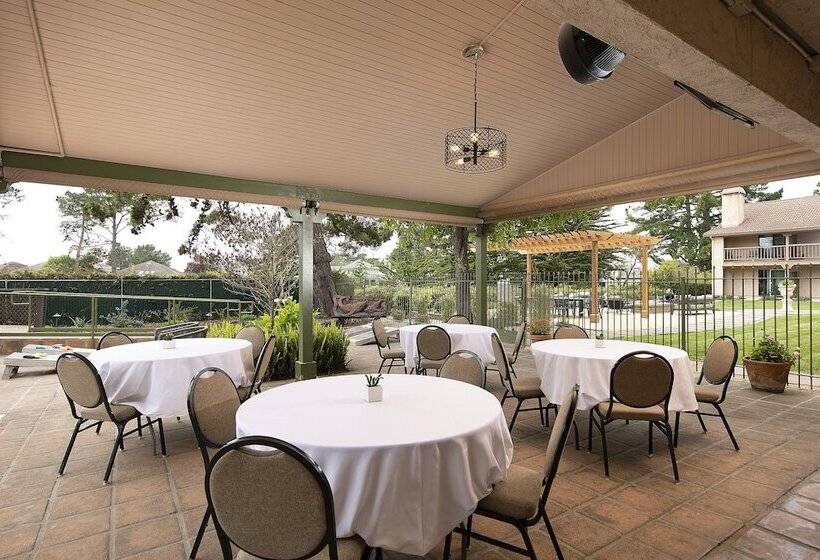 호텔 Half Moon Bay Lodge