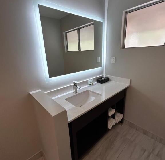 فندق Hillside Inn