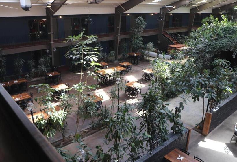 فندق Historic Cow Palace Inn