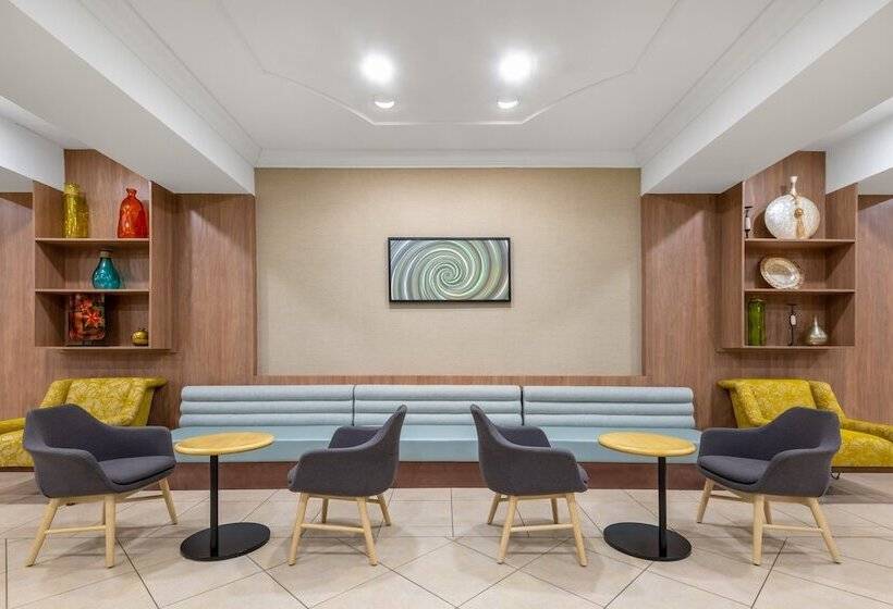 ホテル Holiday Inn & Suites Pittsfield Berkshires, An Ihg