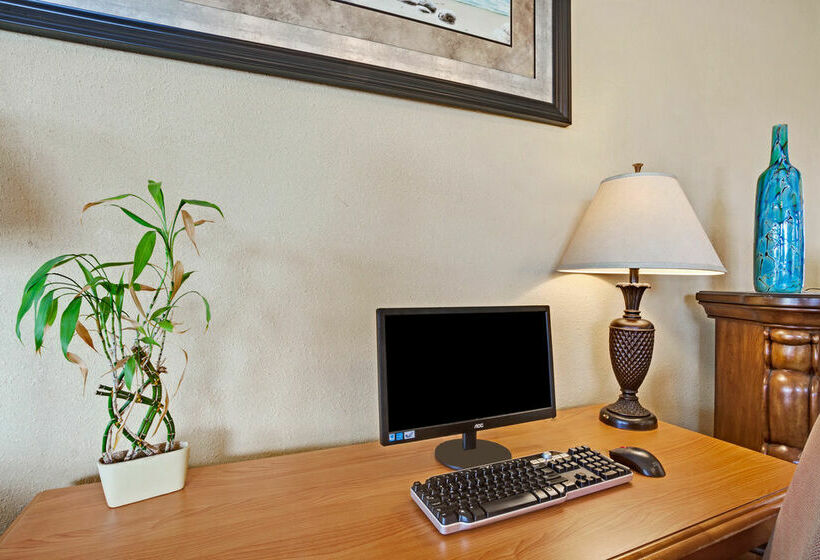 בית מלון כפרי Econo Lodge