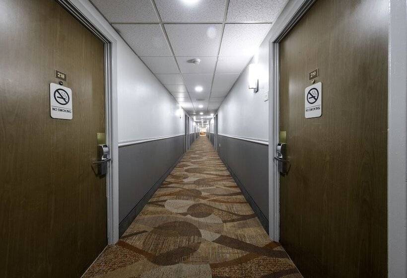 Отель Spark By Hilton Hummelstown Hershey