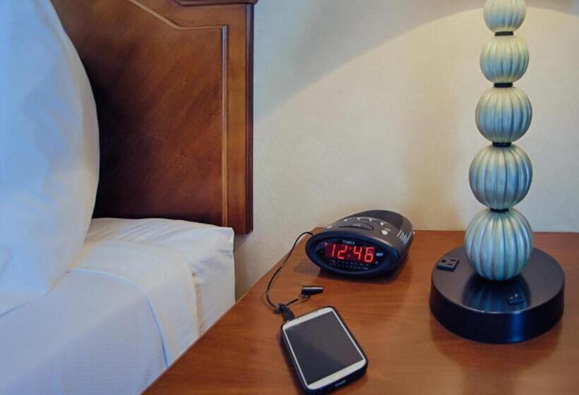 ホテル Inn At The Convention Center