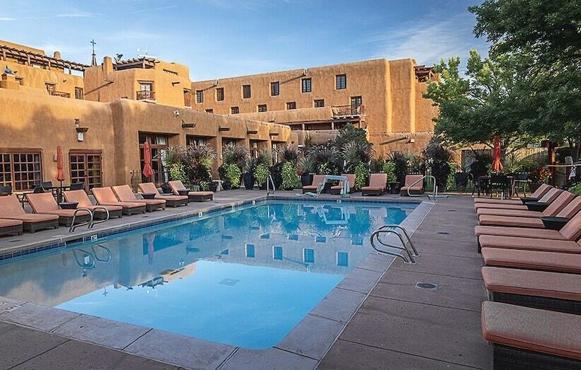 Отель Inn & Spa At Loretto