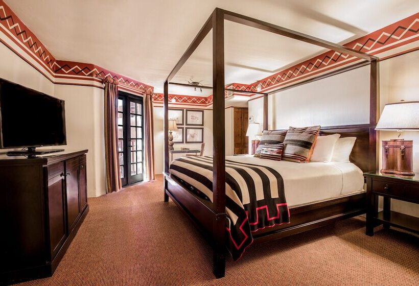 Отель Inn & Spa At Loretto