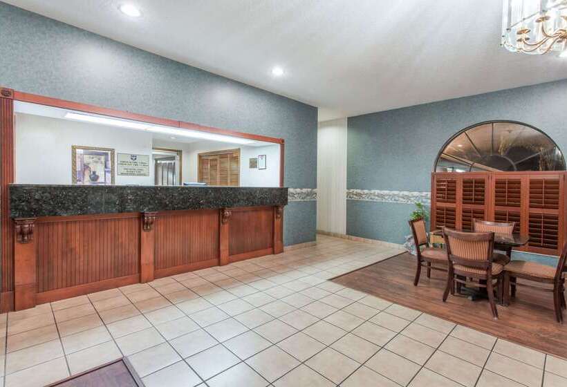 בית מלון כפרי Knights Inn Arcadia