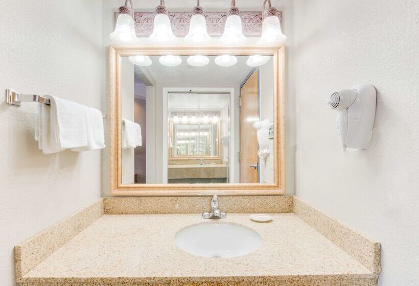 فندق Knights Inn Van Horn