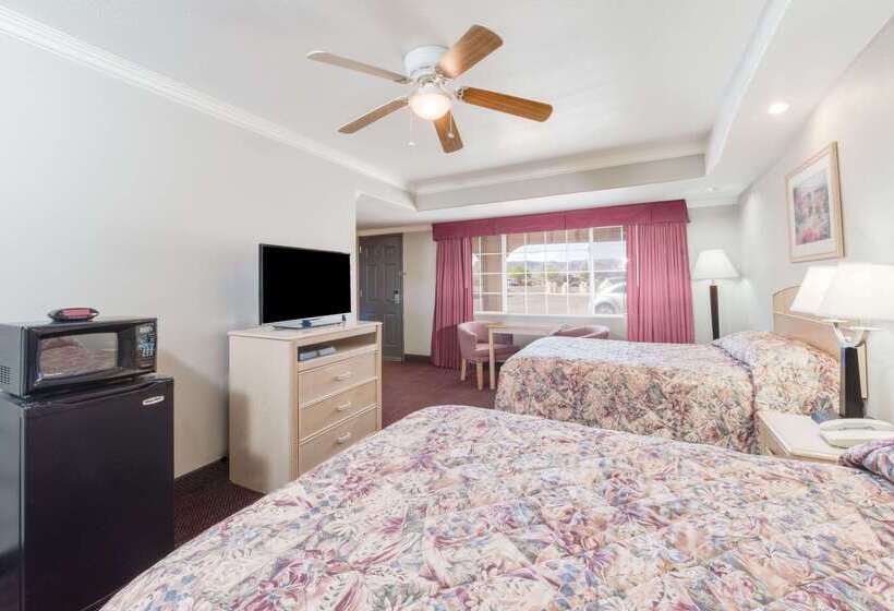 فندق Knights Inn Van Horn