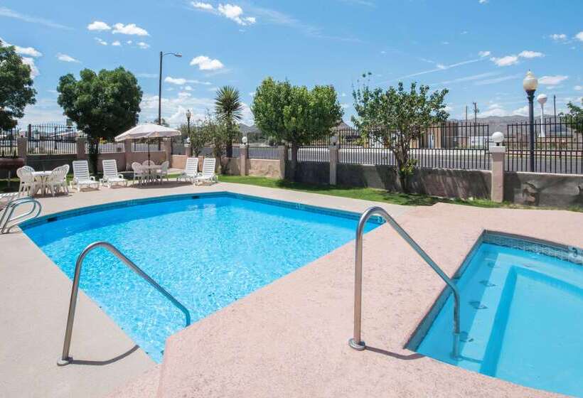 فندق Knights Inn Van Horn