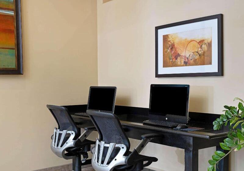 هتل La Quinta By Wyndham Tucson   Reid Park