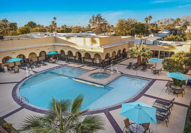هتل La Quinta By Wyndham Tucson   Reid Park
