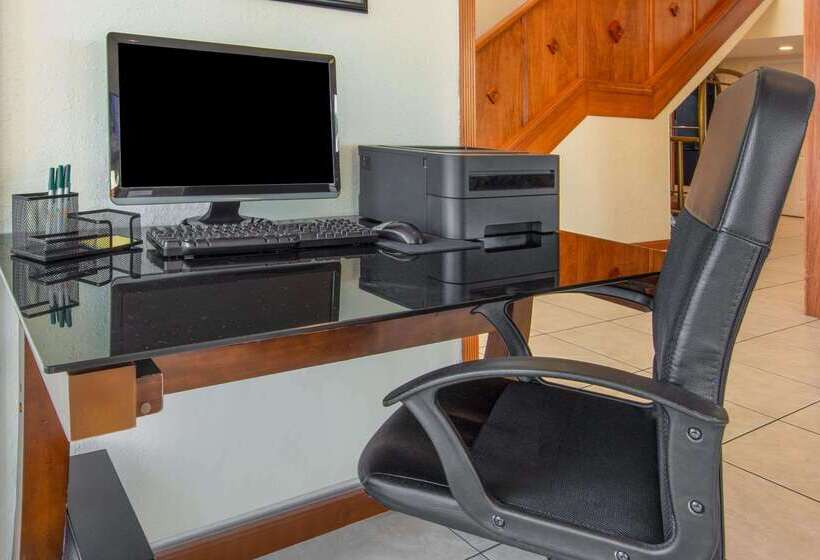 فندق La Quinta By Wyndham Clearwater Central