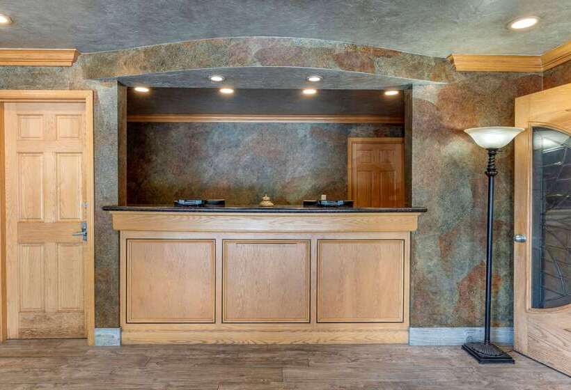 Lincoln Sands Oceanfront Resort, Ascend Hotel Collection