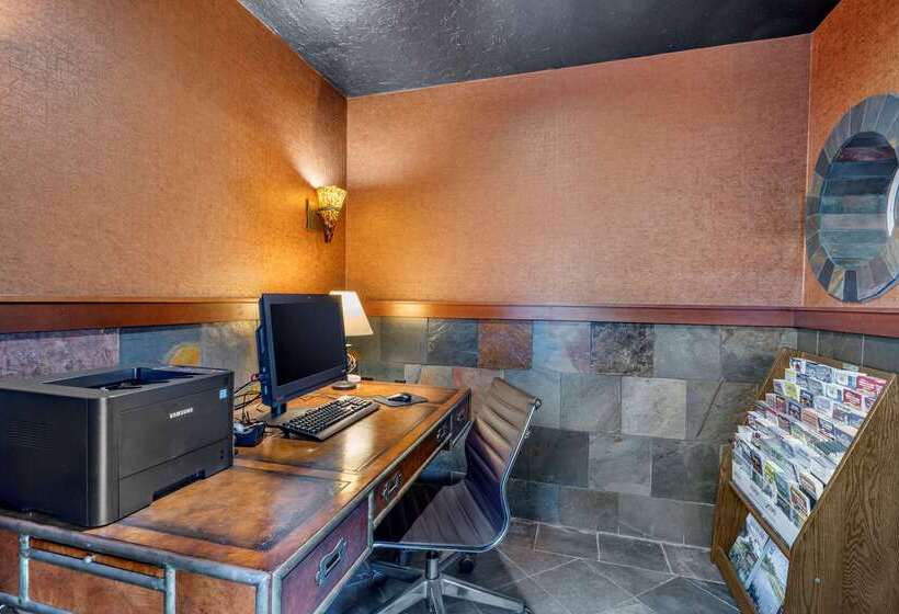 Lincoln Sands Oceanfront Resort, Ascend Hotel Collection