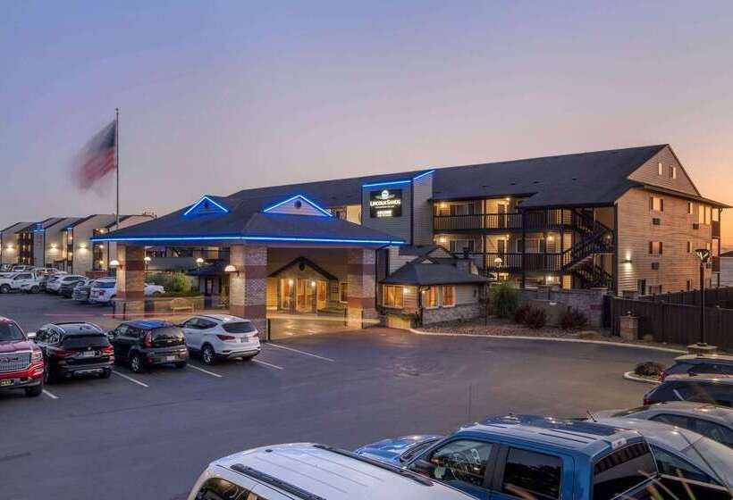 Lincoln Sands Oceanfront Resort, Ascend Hotel Collection