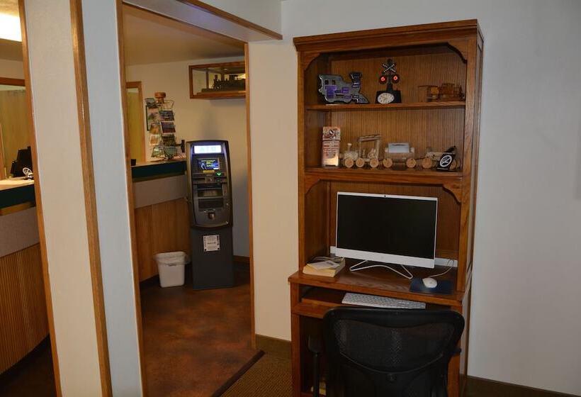 فندق Locomotive Inn