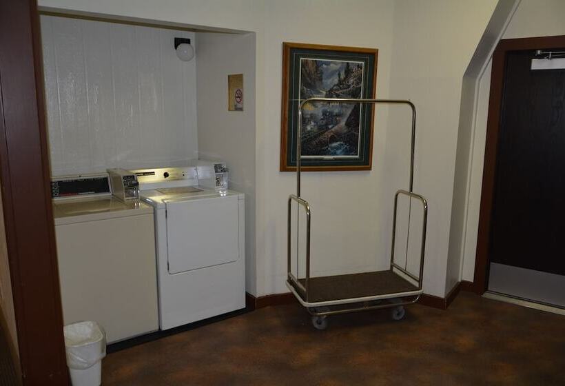 فندق Locomotive Inn