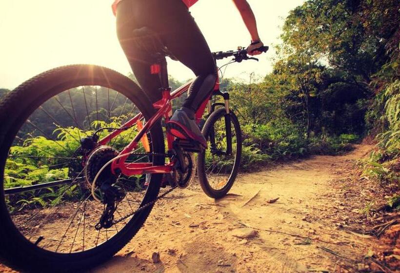 בית מלון כפרי Magnuson Copper Crown