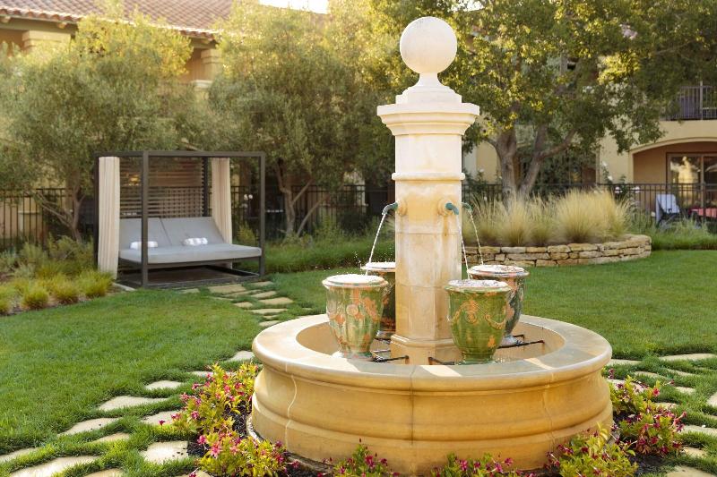 Отель Napa Valley Lodge