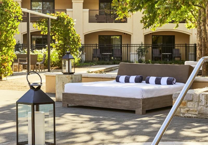 Отель Napa Valley Lodge