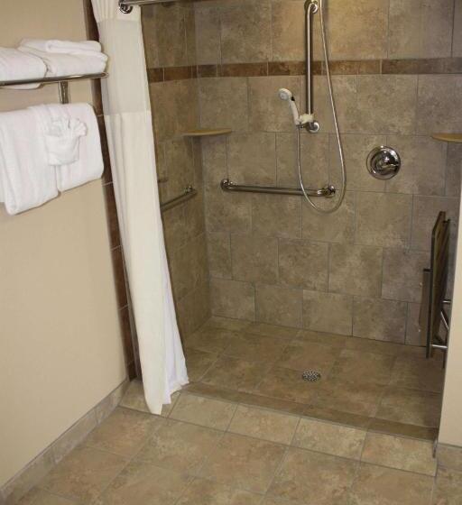 فندق Osage Creek Lodge