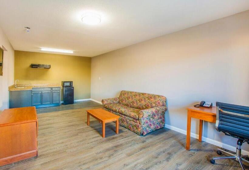 فندق Rodeway Inn & Suites