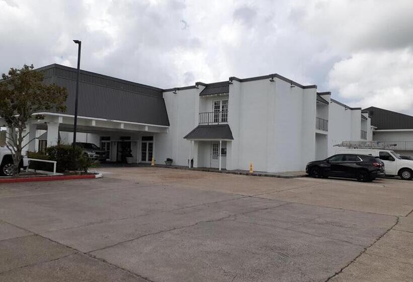 فندق Plantation Inn